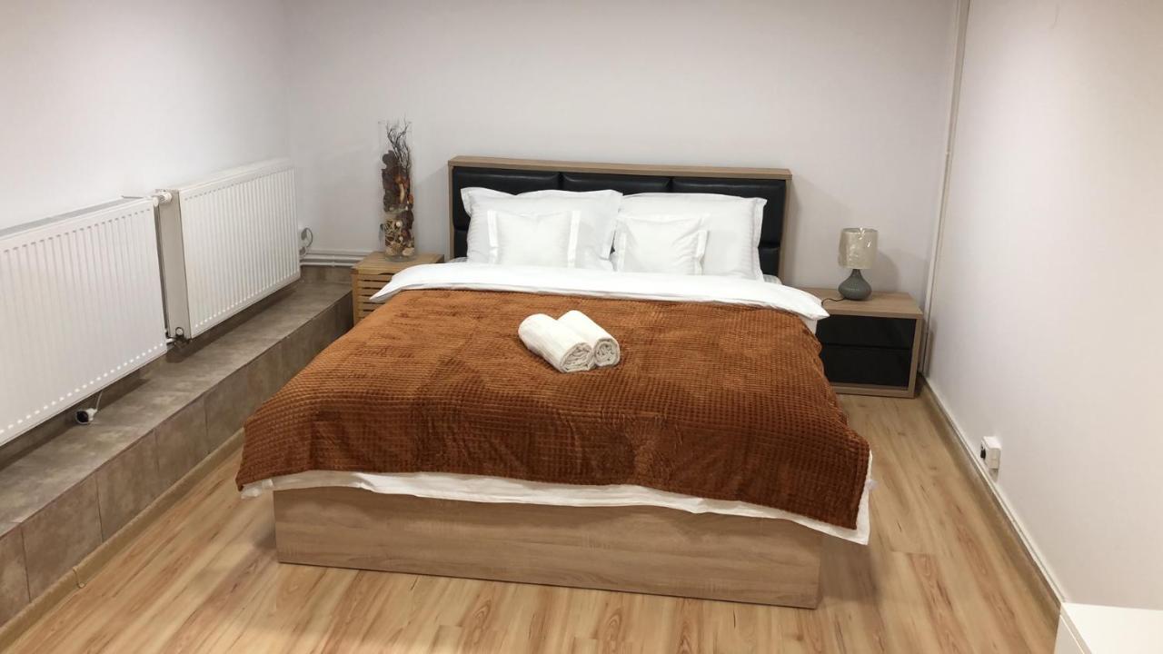 Gaby 2 Appartement Braşov Buitenkant foto