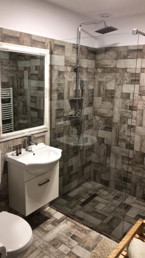Gaby 2 Appartement Braşov Buitenkant foto